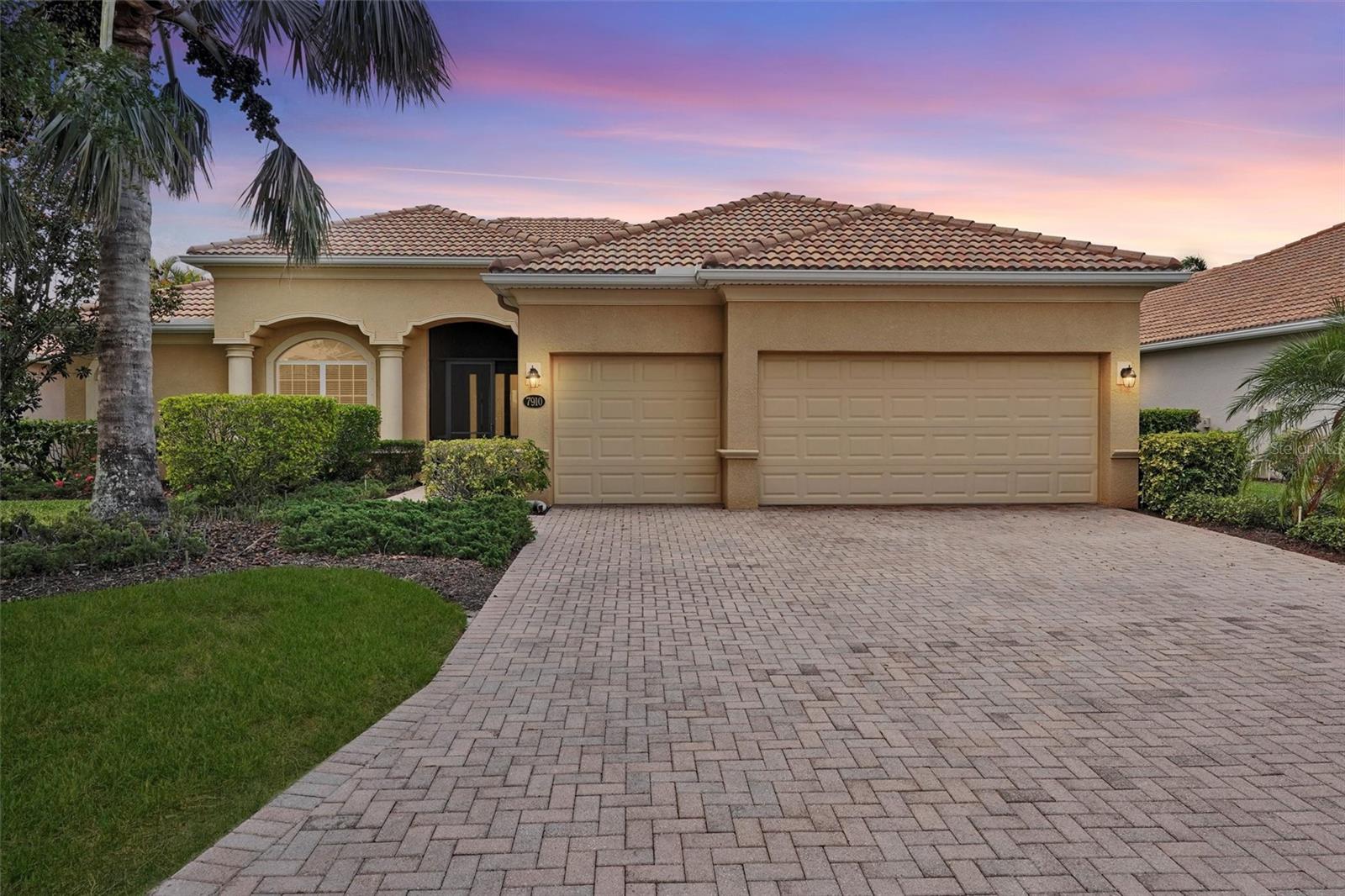 7910 River Preserve Dr, Bradenton, FL 34212