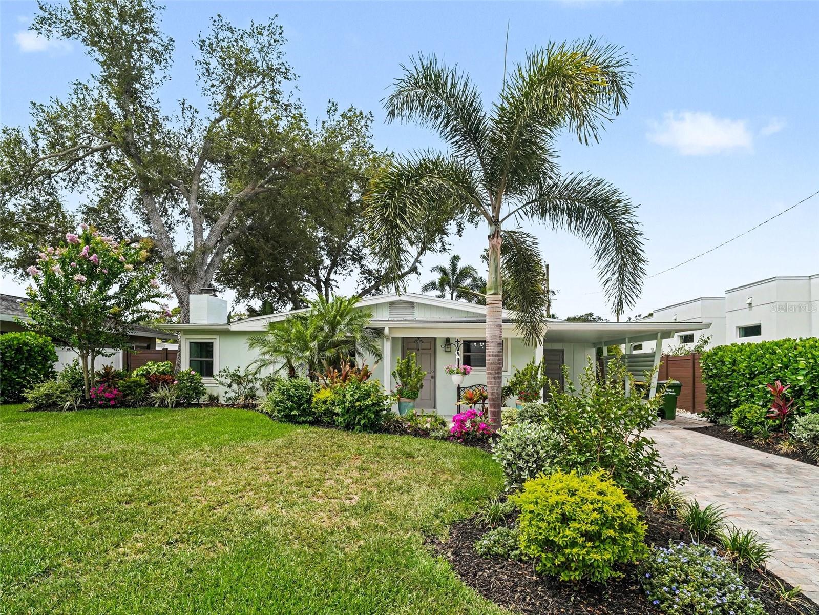 2344 Temple St, Sarasota, FL 34237