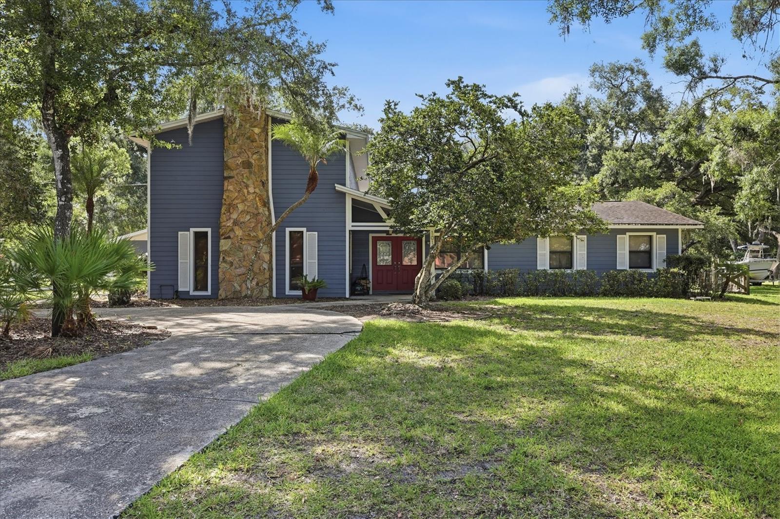 10125 Oak Run Dr, Bradenton, FL 34211