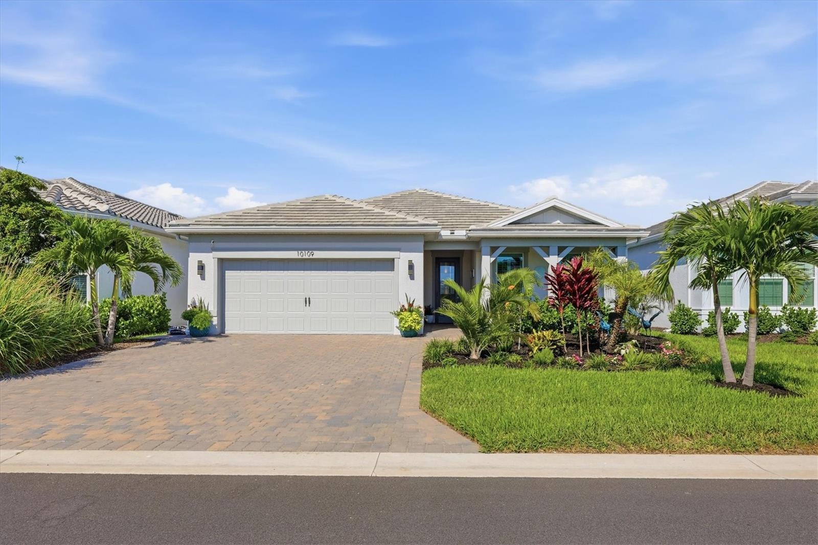 10109 Beachwalk Dr, Englewood, FL 34223
