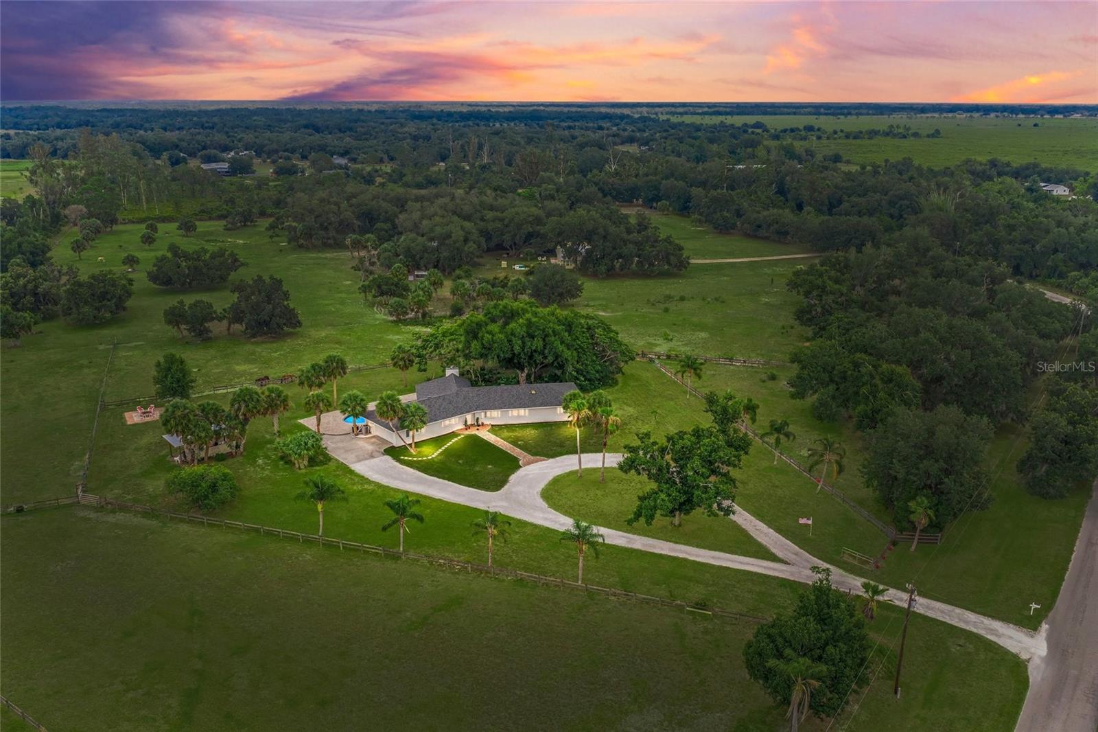 5240 Myakka Valley Trl, Sarasota, FL 34241