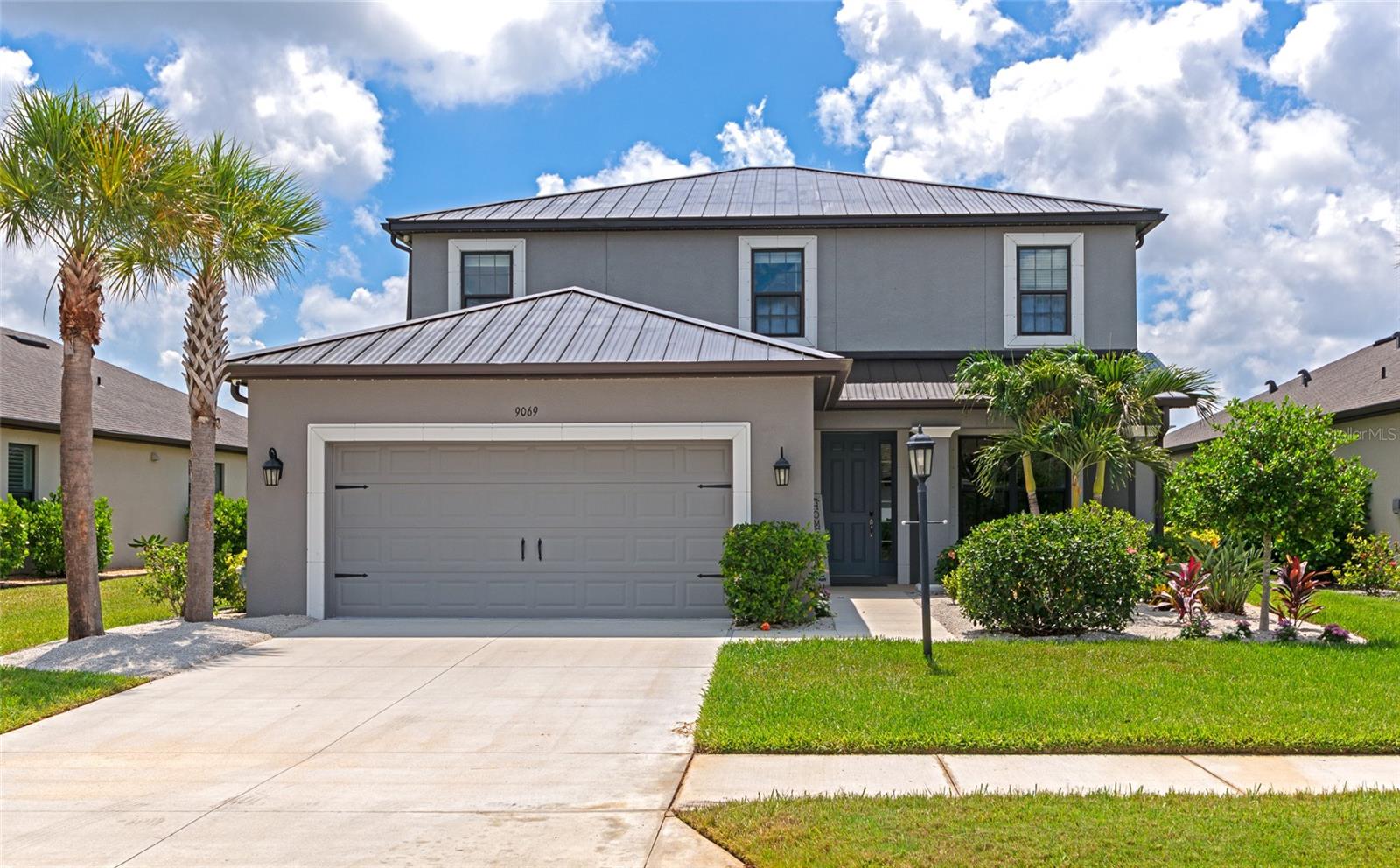 9069 Luna Ln, Sarasota, FL 34241