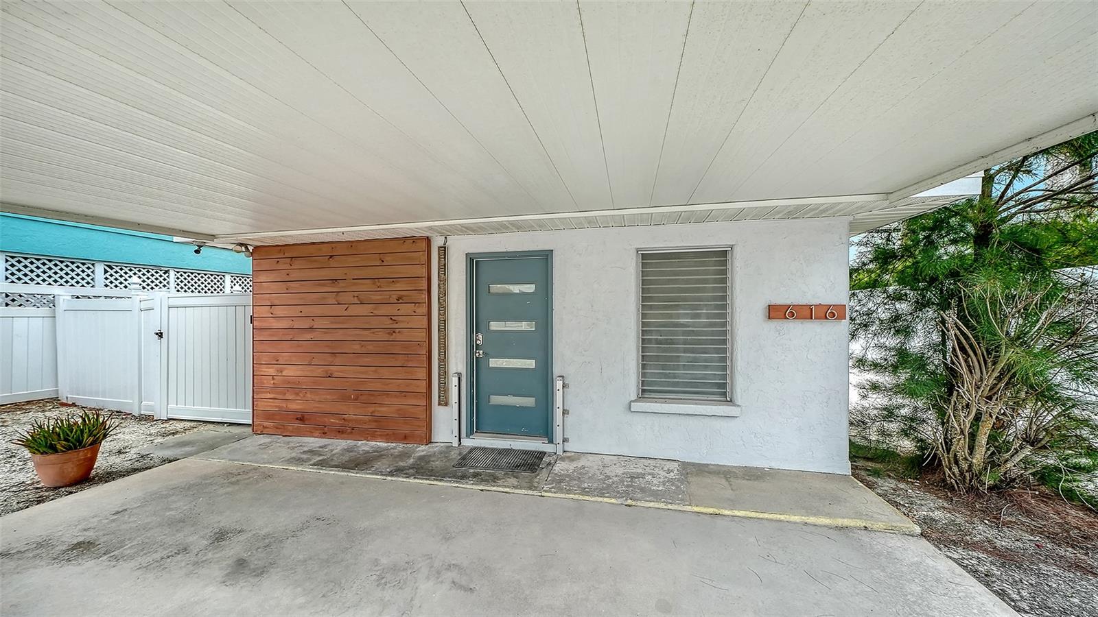 616 S Casey Key Rd, Nokomis, FL 34275
