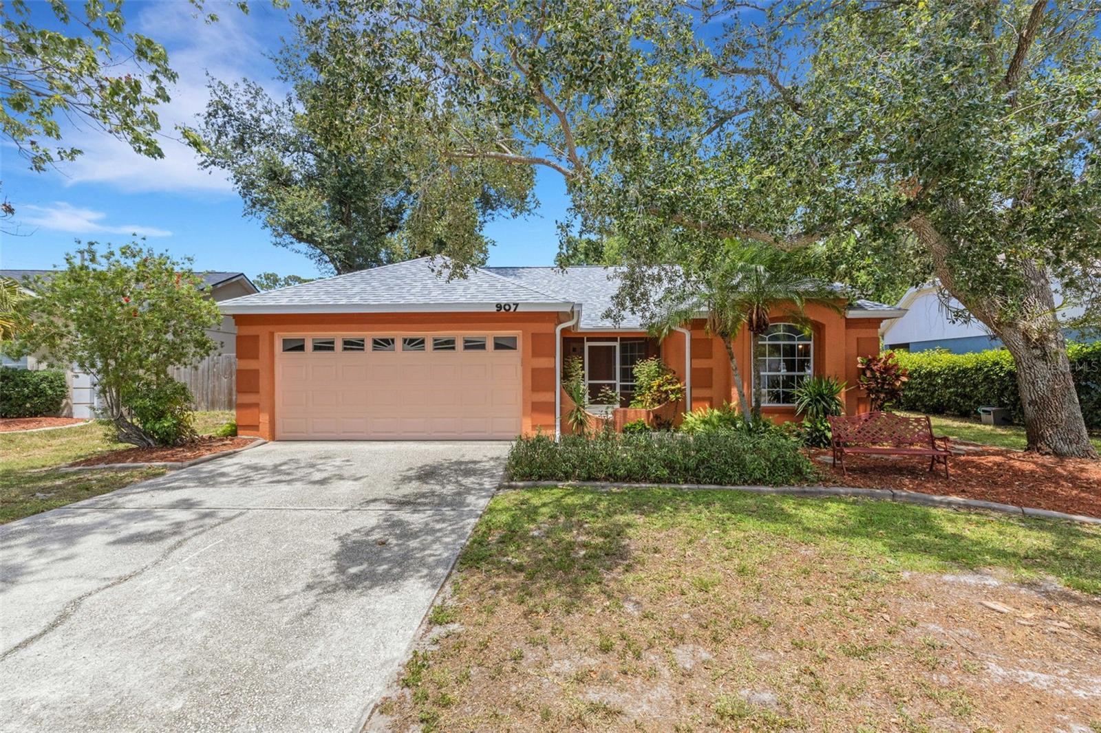 907 50th St E, Bradenton, FL 34208