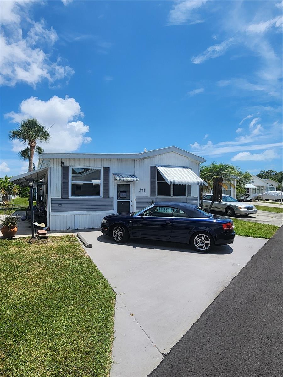 1674 University Pkwy #371, Sarasota, FL 34243