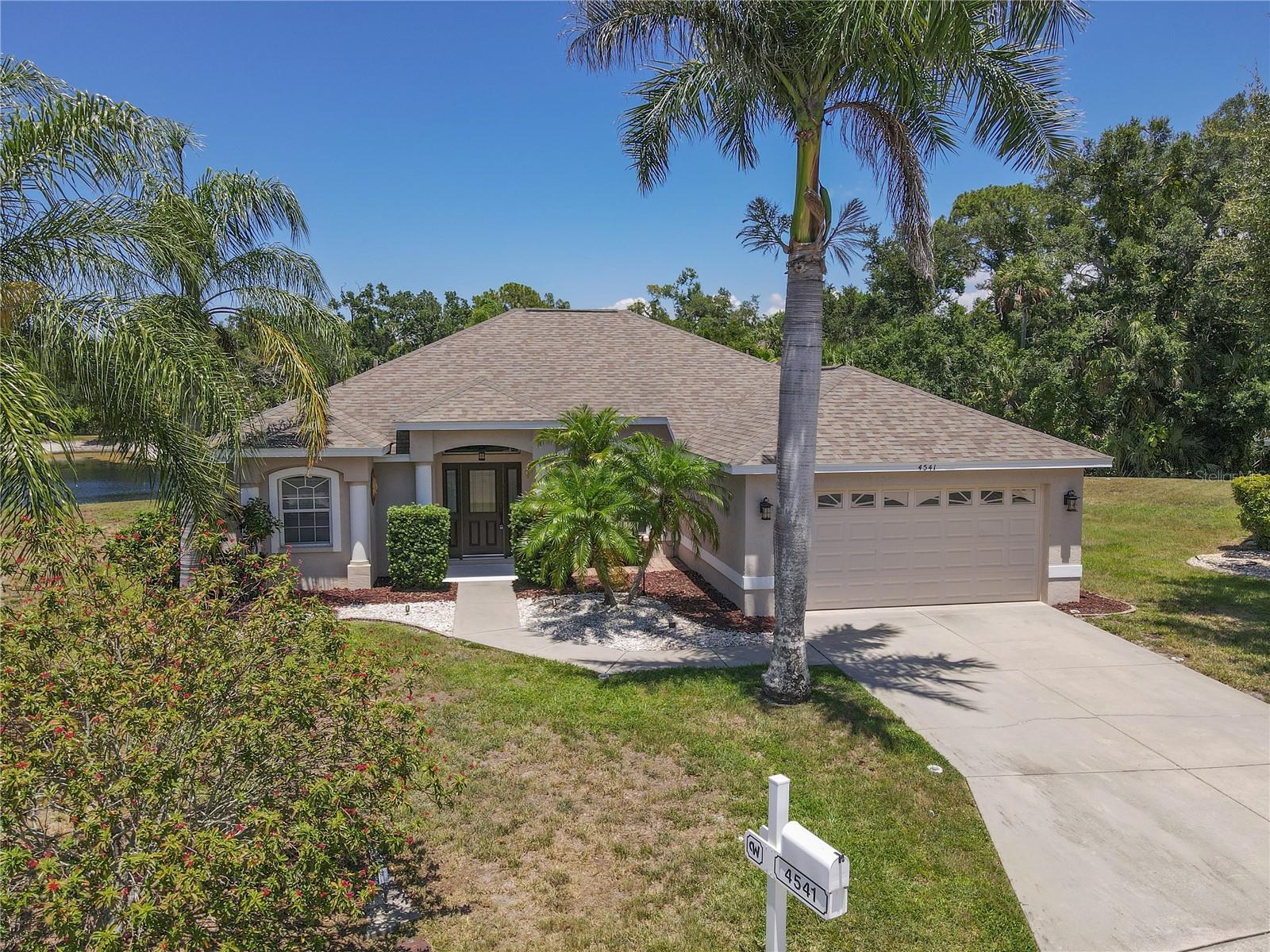 4541 33rd Ct E, Bradenton, FL 34203