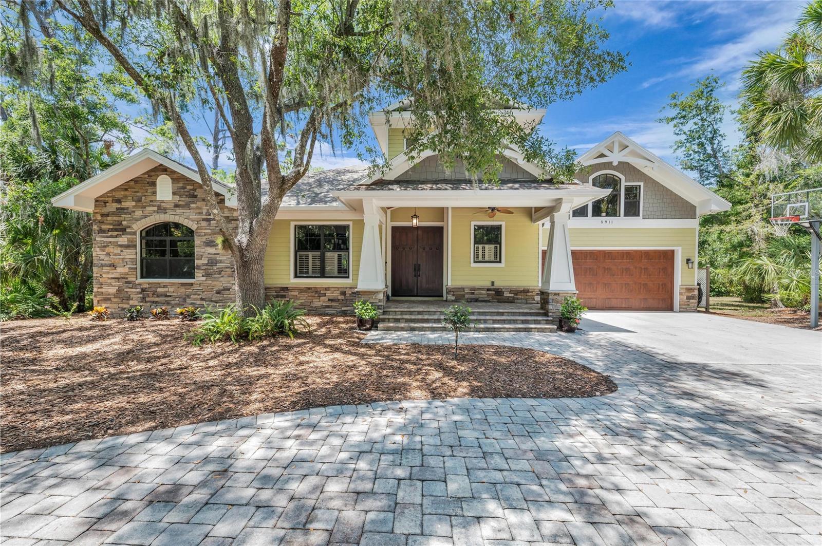 5911 River Forest Cir, Bradenton, FL 34203