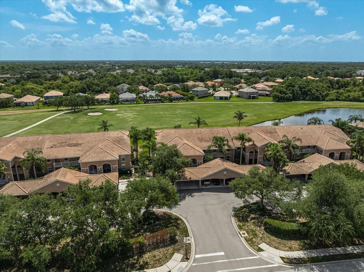 915 Fairwaycove Ln #201, Bradenton, FL 34212