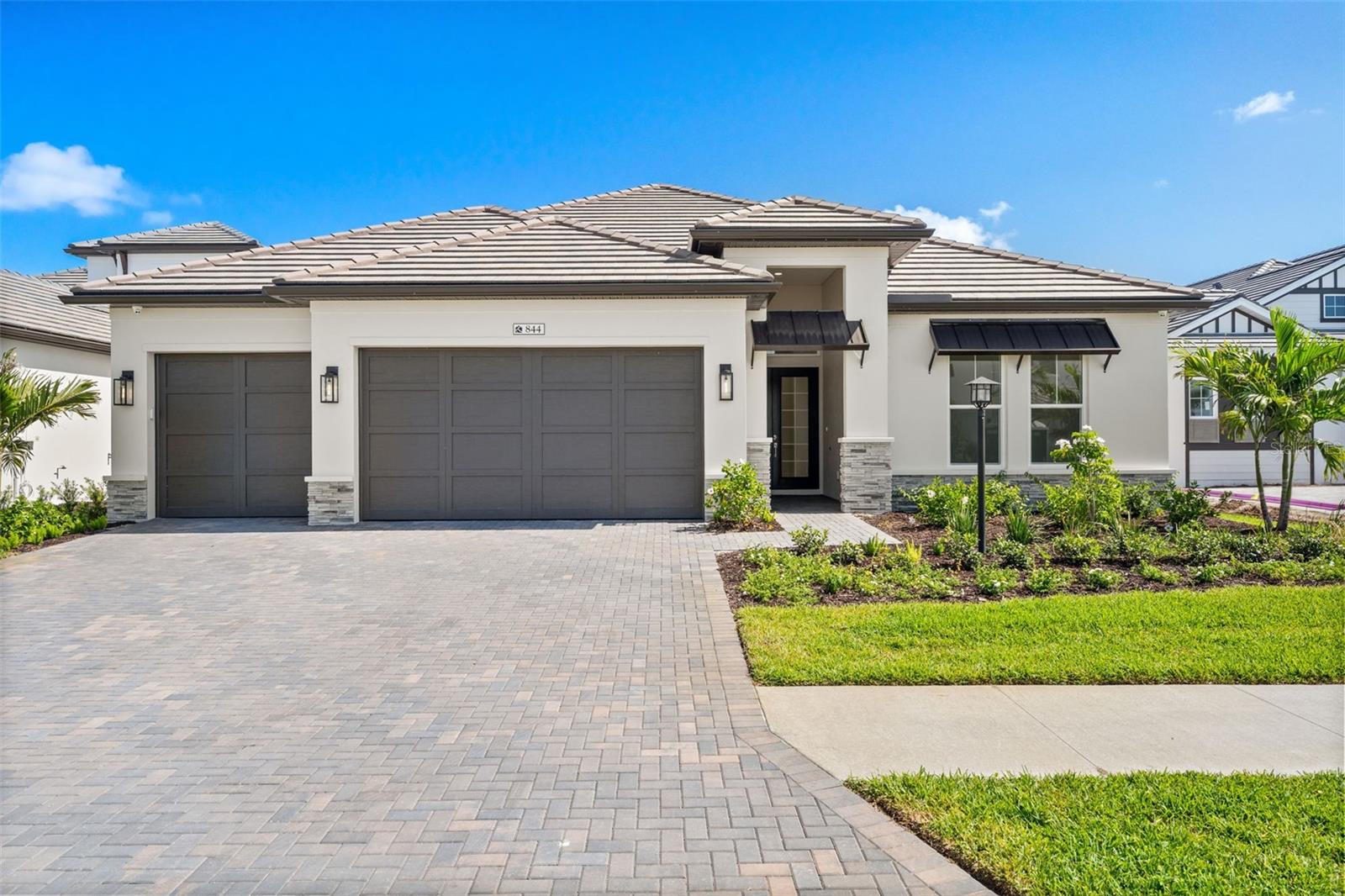 844 Blue Shell Loop, Sarasota, FL 34240