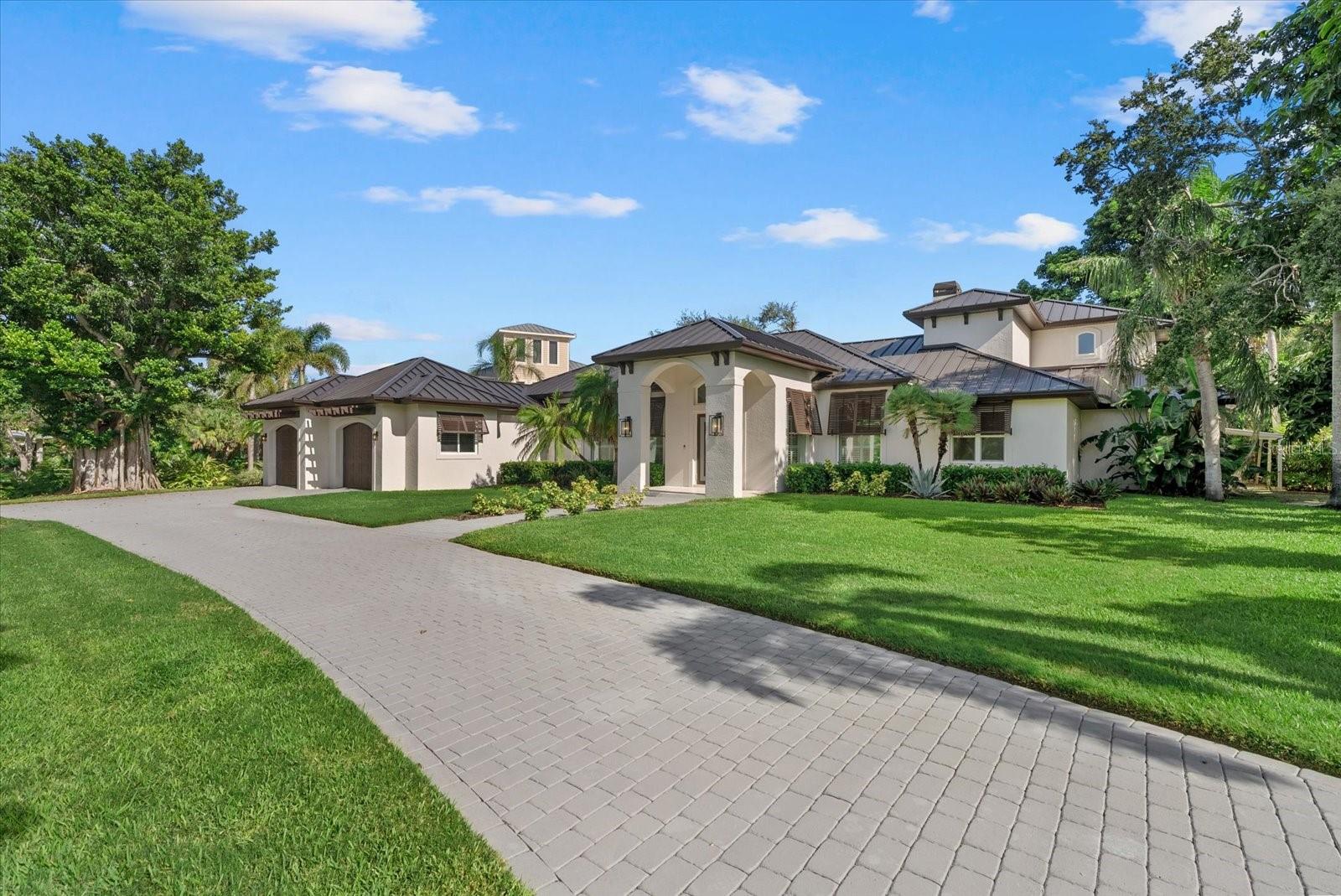 1707 Caribbean Dr, Sarasota, FL 34231