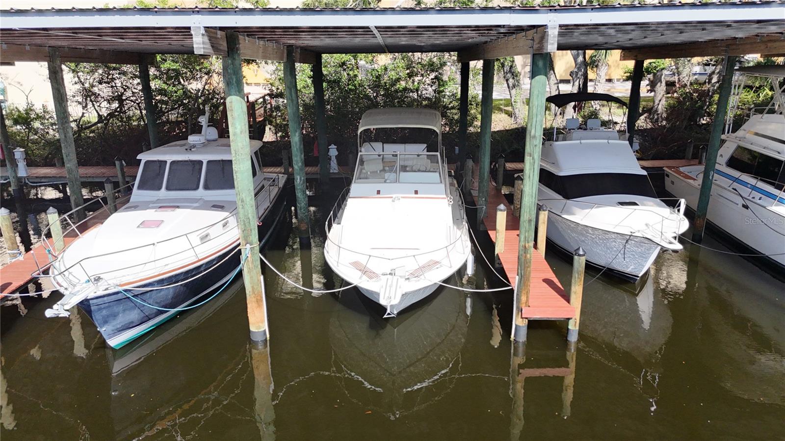 480 Blackburn Point Rd #5, Osprey, FL 34229