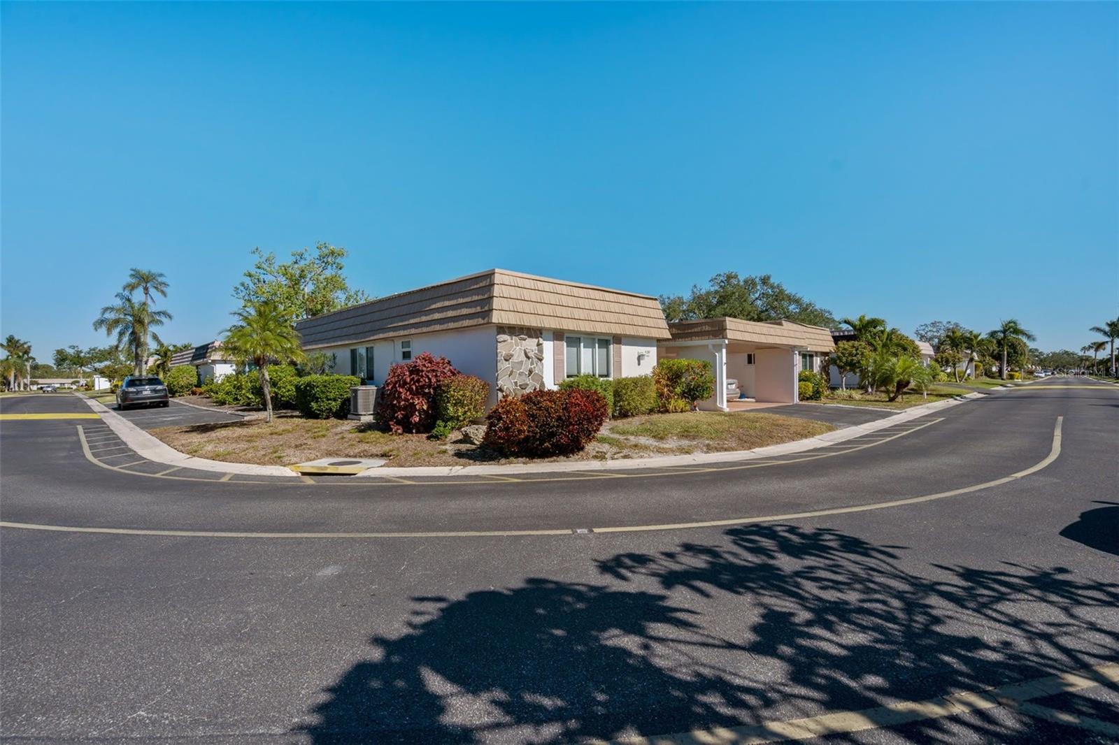 2305 Riverbluff Pkwy #V256, Sarasota, FL 34231