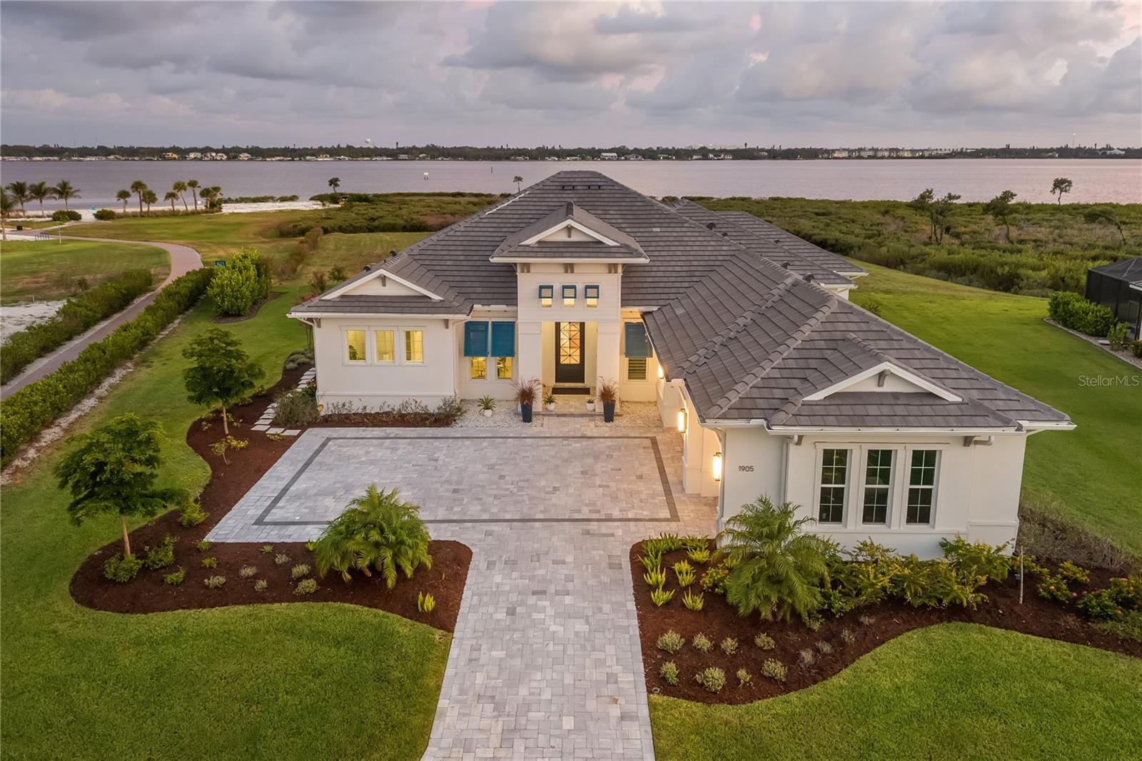 1905 4th St E, Palmetto, FL 34221
