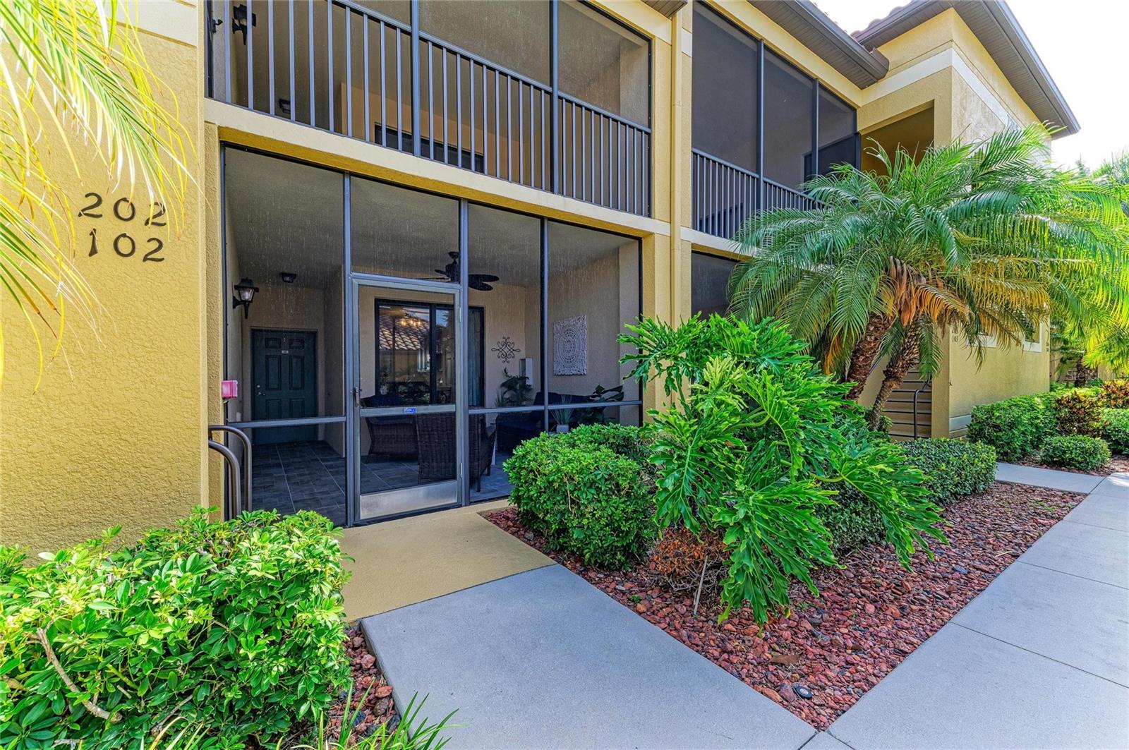 7305 River Hammock Dr #102, Bradenton, FL 34212
