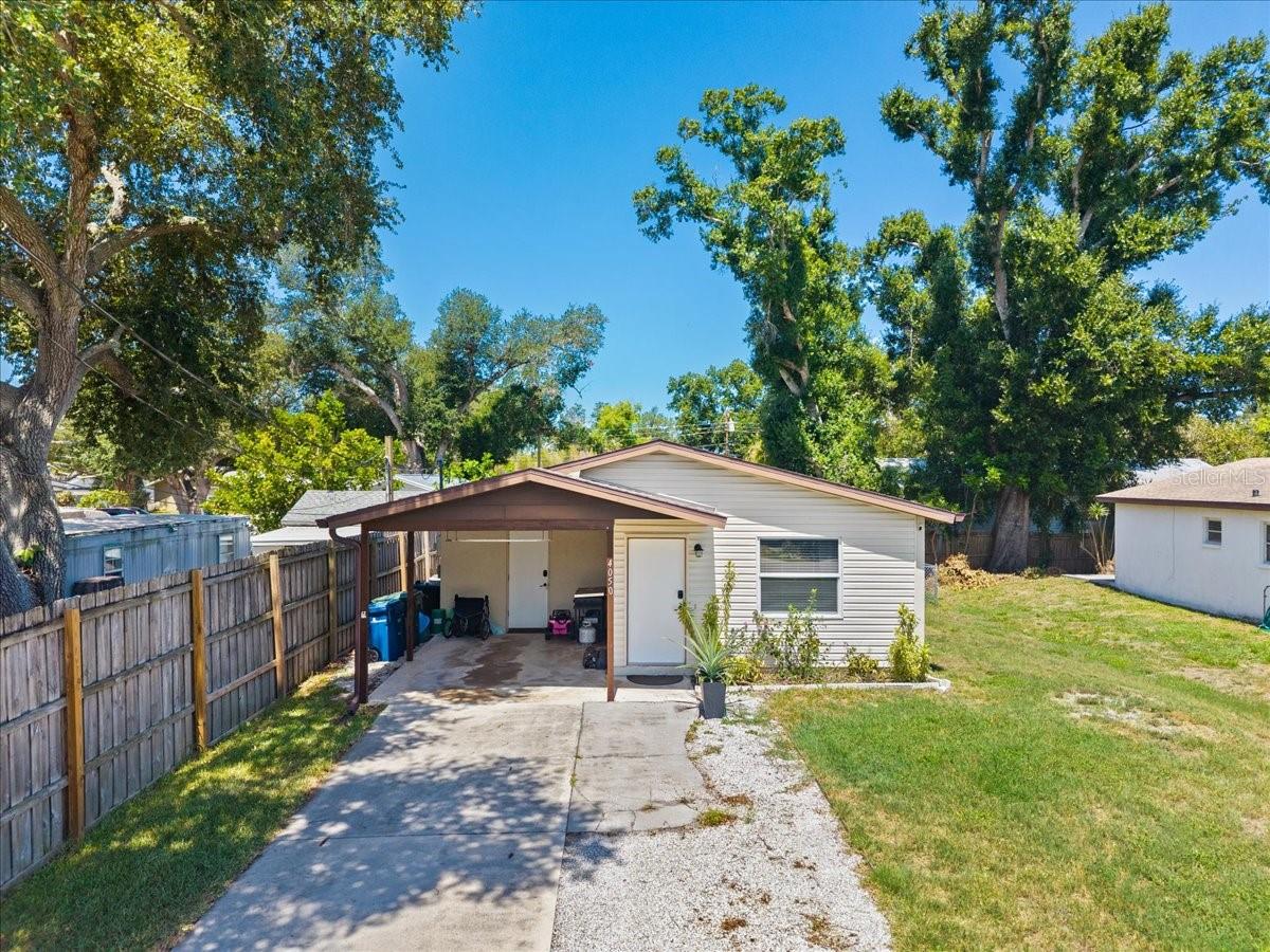 4050 Rockefeller Ave, Sarasota, FL 34231