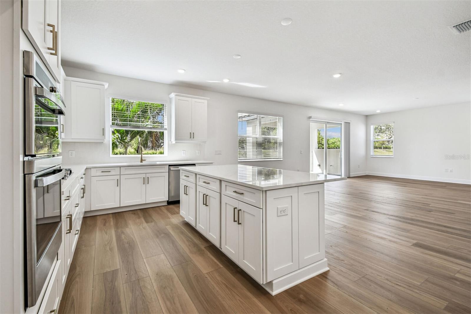 7571 Hawkstone Dr, Sarasota, FL 34241