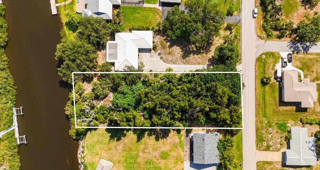 Lemon Bay Dr, Venice, FL 34293