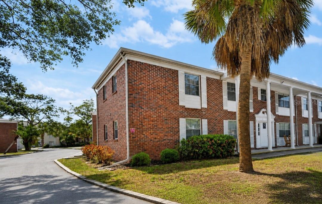 4507 9th St W #D6, Bradenton, FL 34207