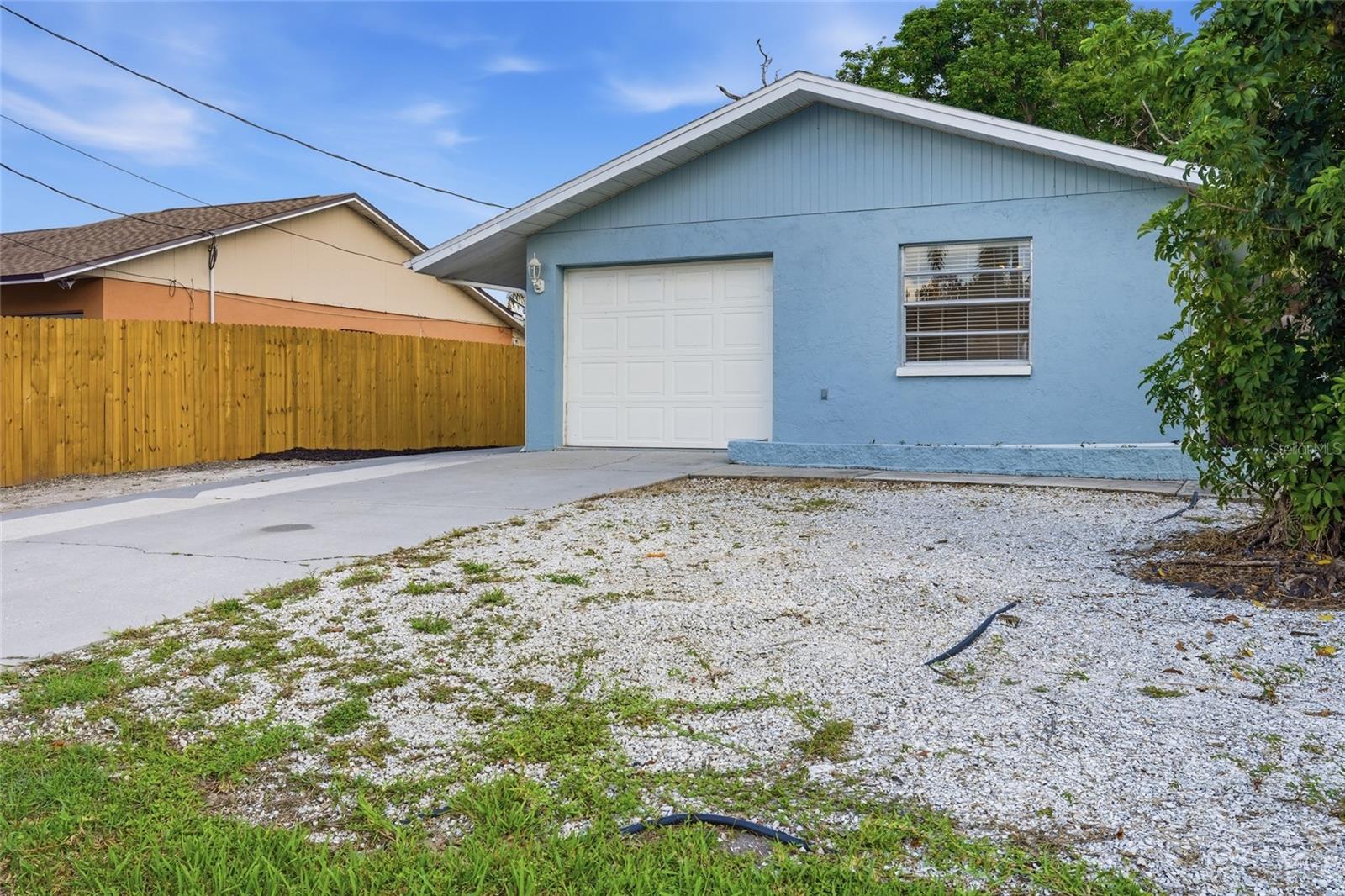 1915 Colleen St, Sarasota, FL 34231