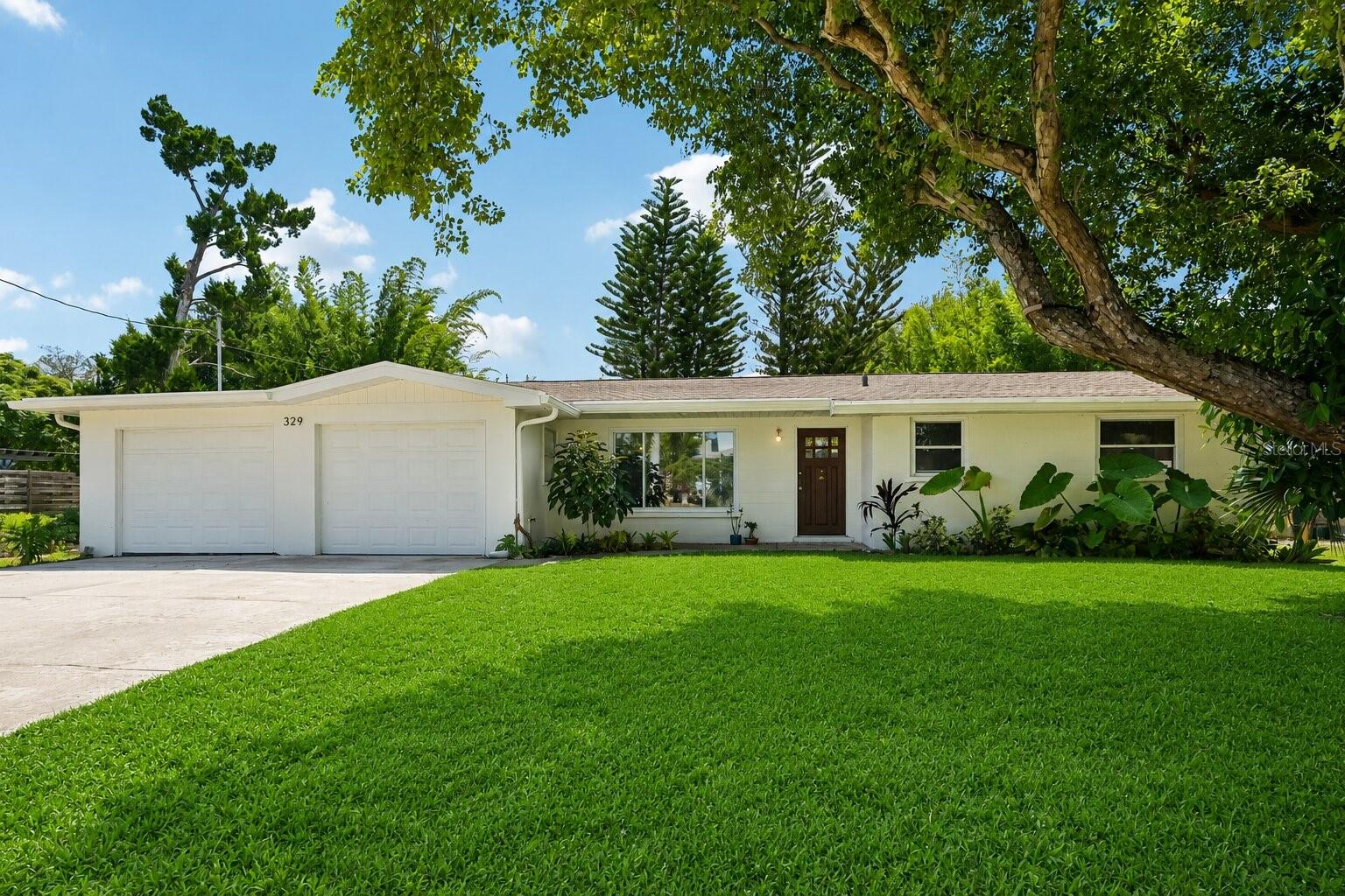 329 Bay Vista Ave, Osprey, FL 34229