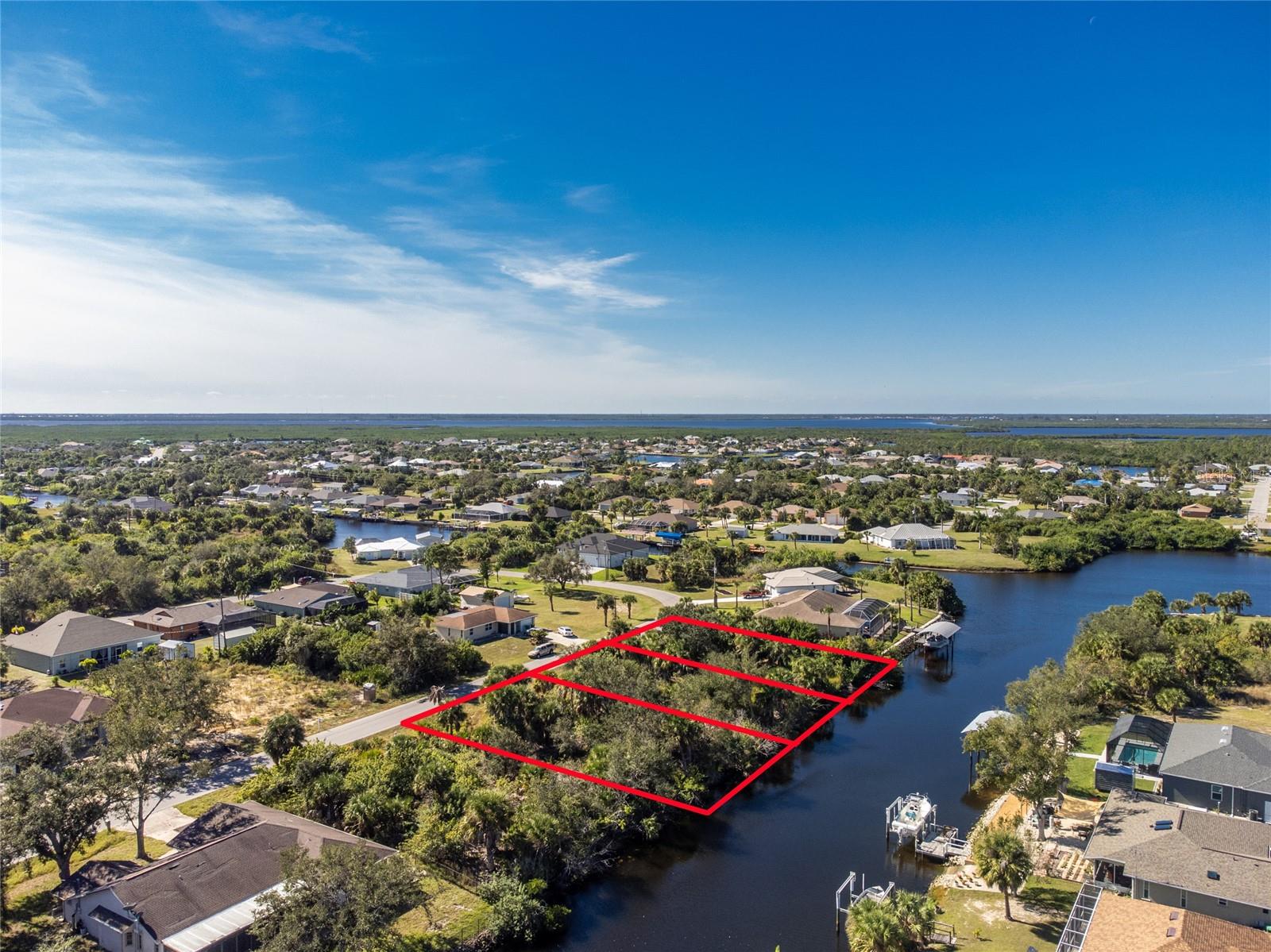 17324, 17332, 17340 Gulfspray Cir, Port Charlotte, FL 33948