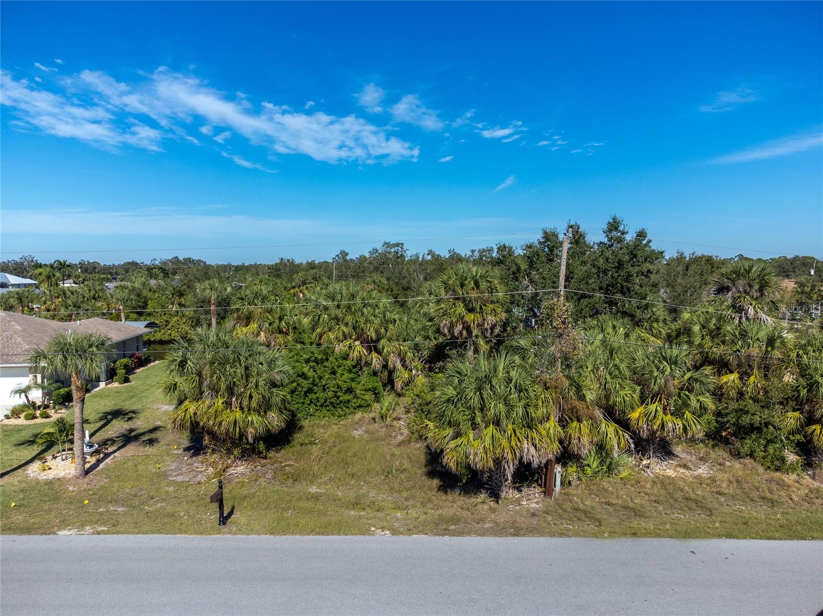 17324 Gulfspray Cir, Port Charlotte, FL 33948