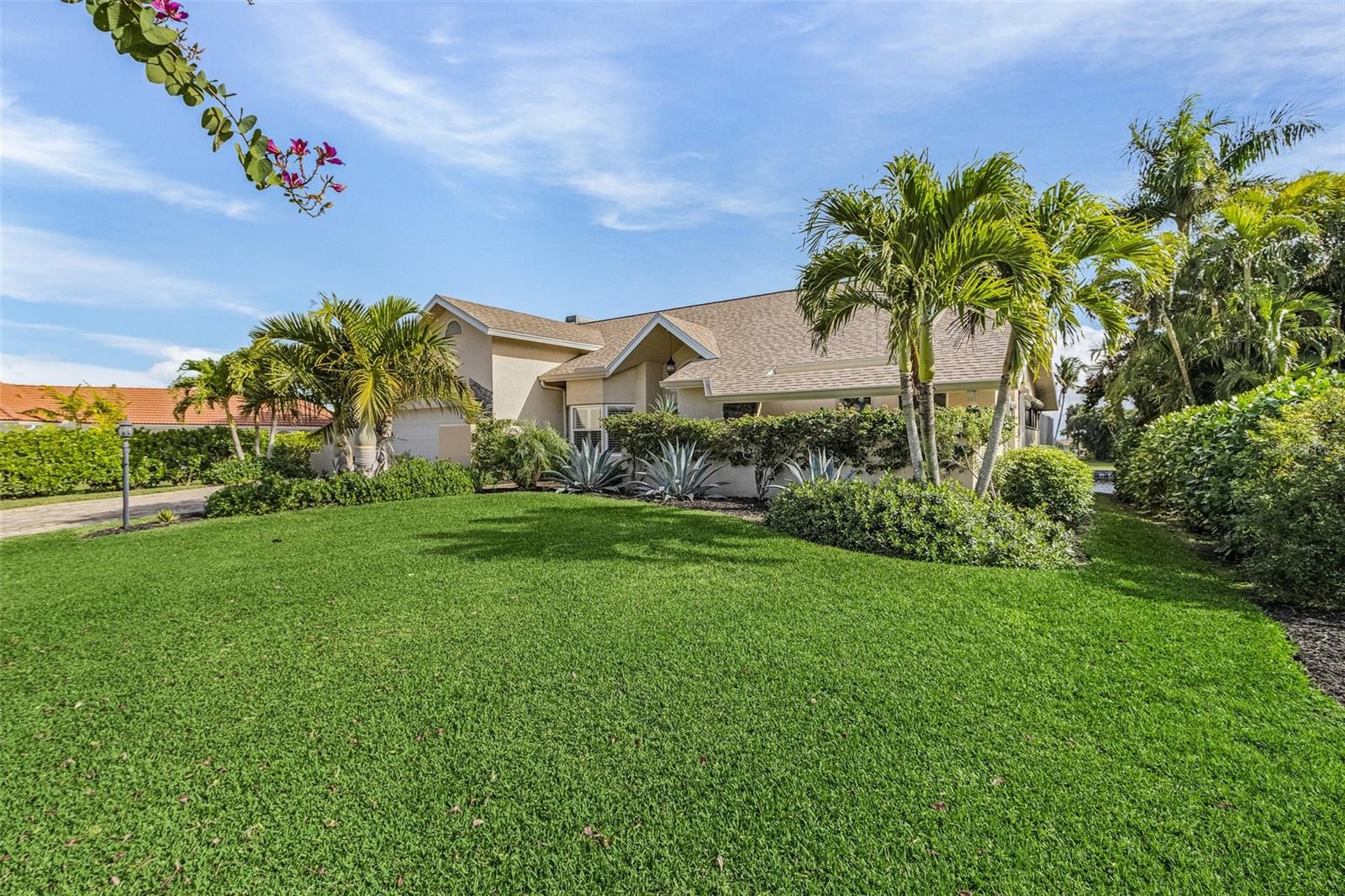 6930 Julie Ann Ct, Fort Myers, FL 33919