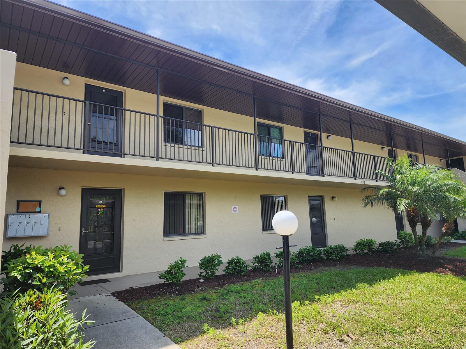 4016 Oakview Dr #J8, Punta Gorda, FL 33980