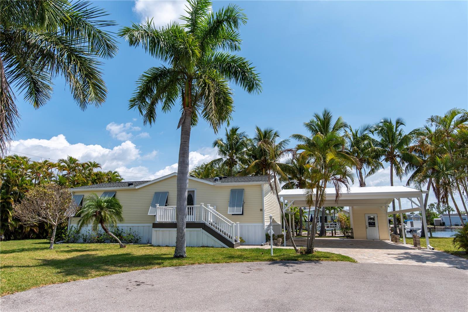 23 Holland Dr, Punta Gorda, FL 33950