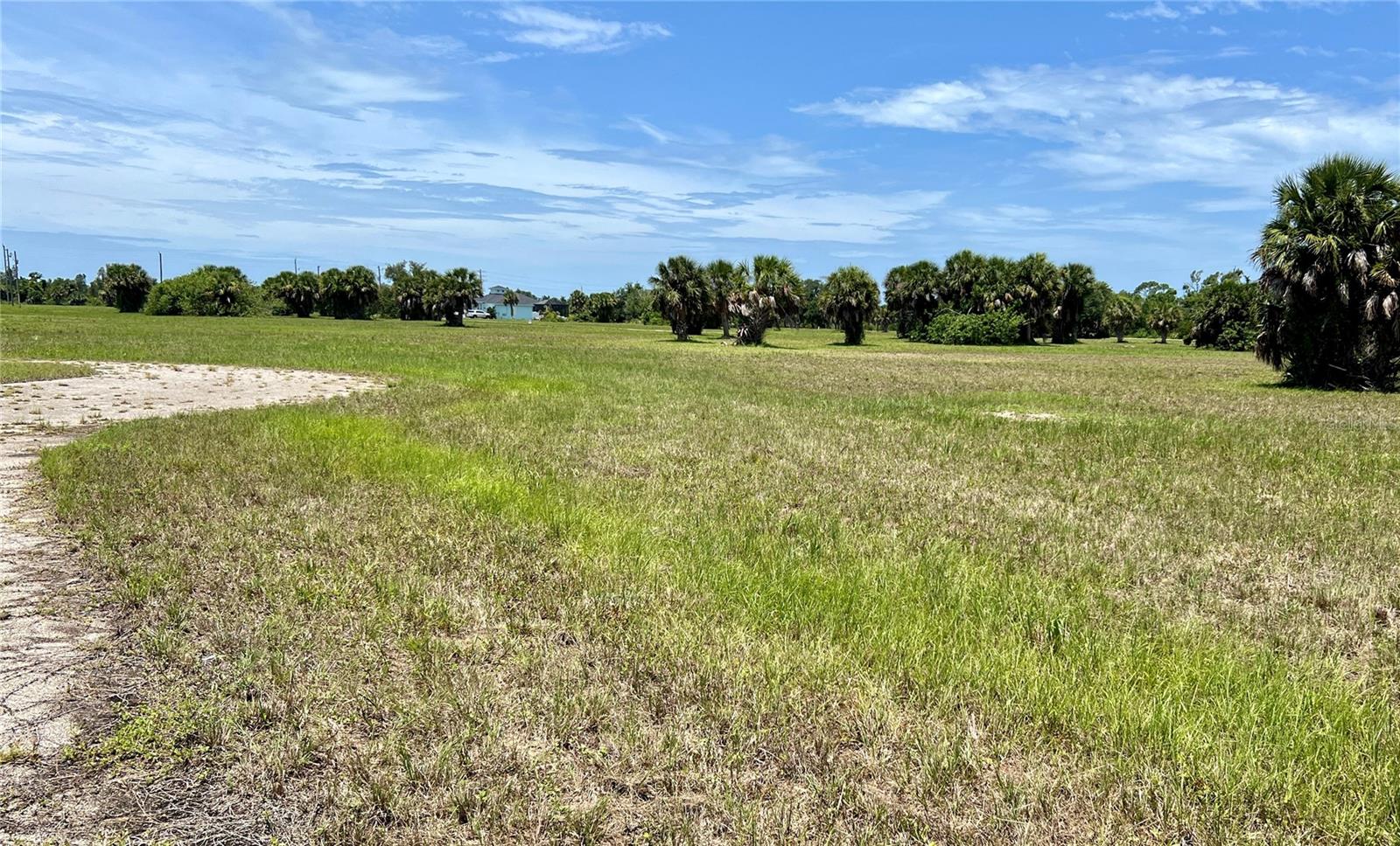 5 Oriole Ln, Placida, FL 33946