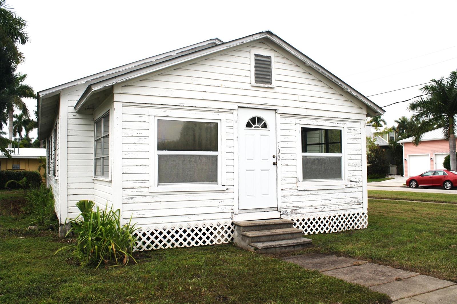 702 W Olympia Ave, Punta Gorda, FL 33950