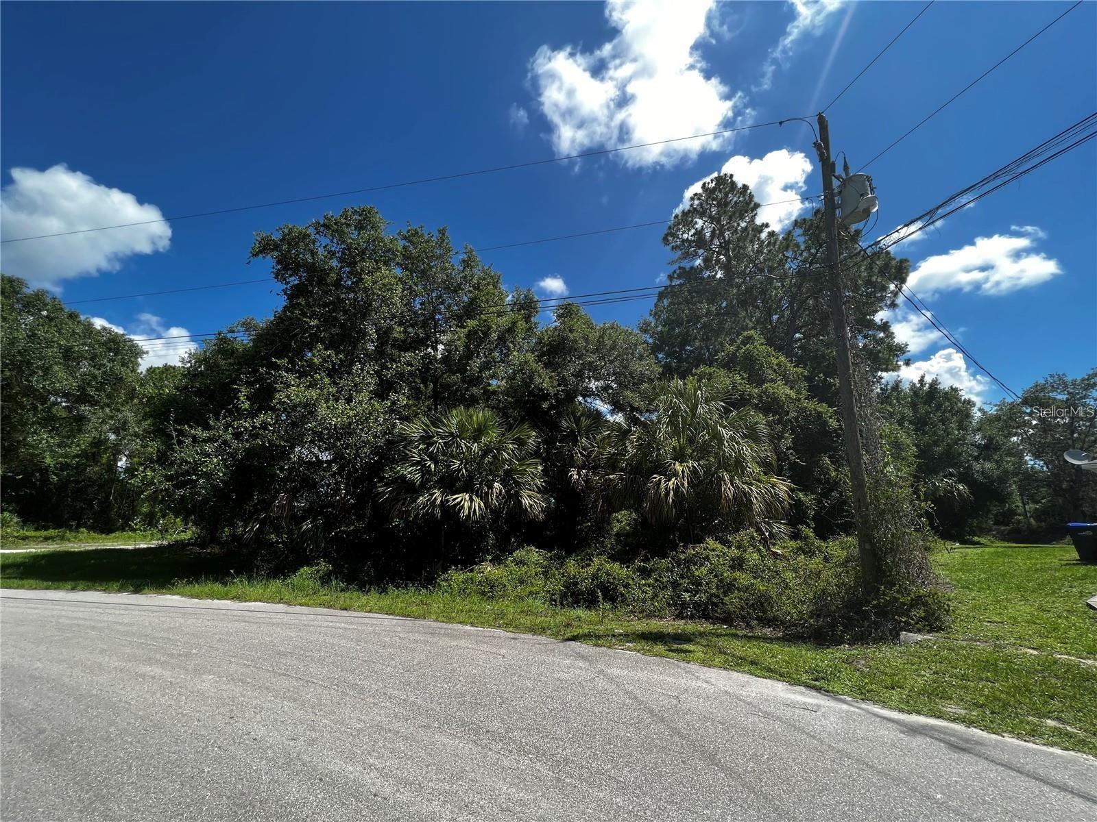 Waller Rd, North Port, FL 34288
