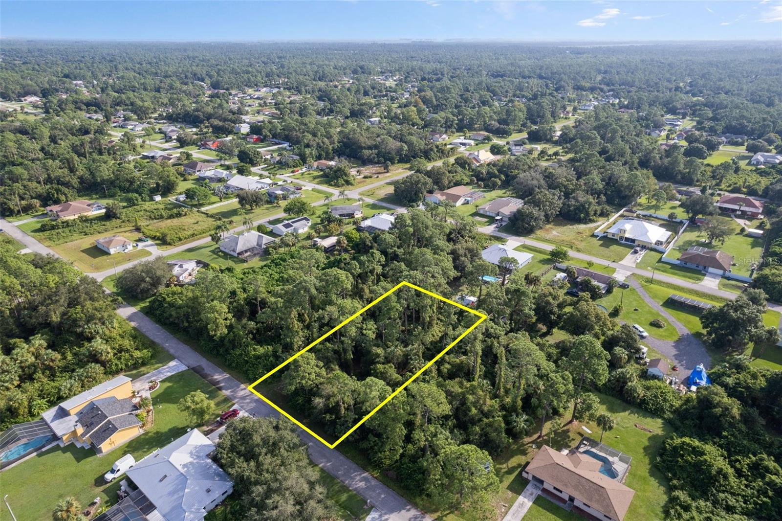 16 Robert Ave, Lehigh Acres, FL 33936