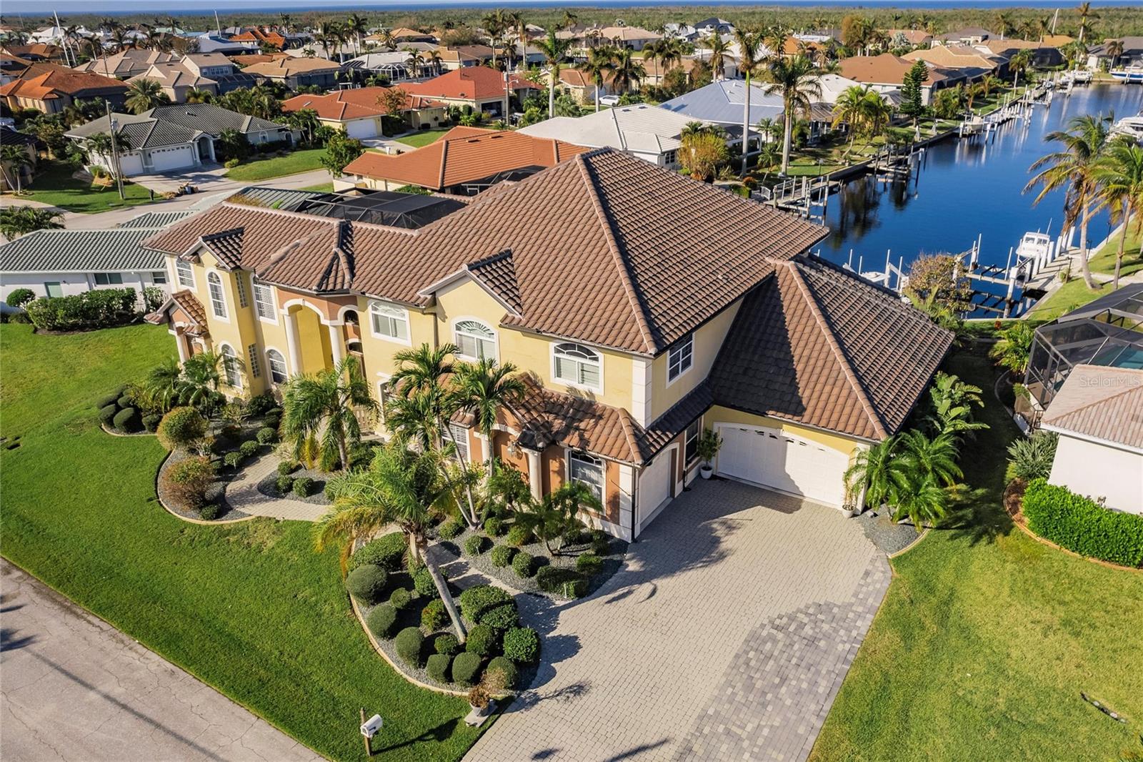1209 San Mateo Dr, Punta Gorda, FL 33950