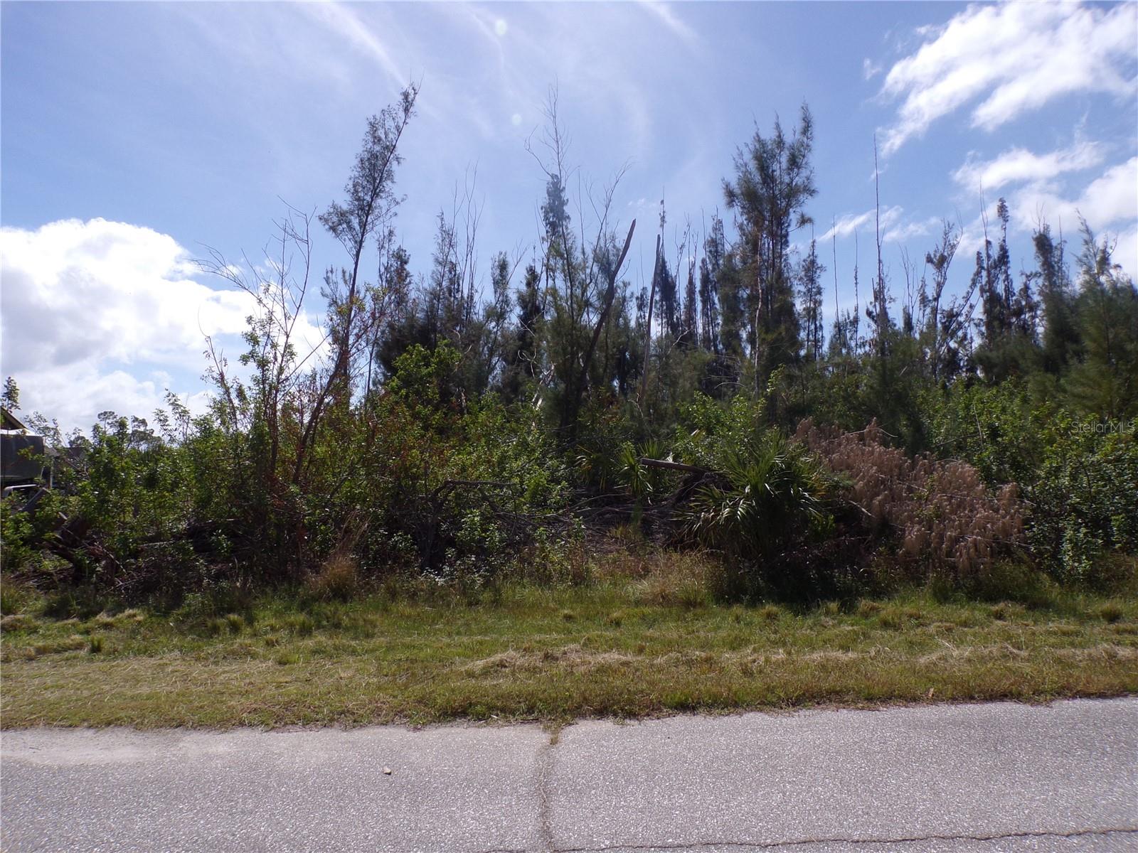 16724 Liggett Cir, Port Charlotte, FL 33981