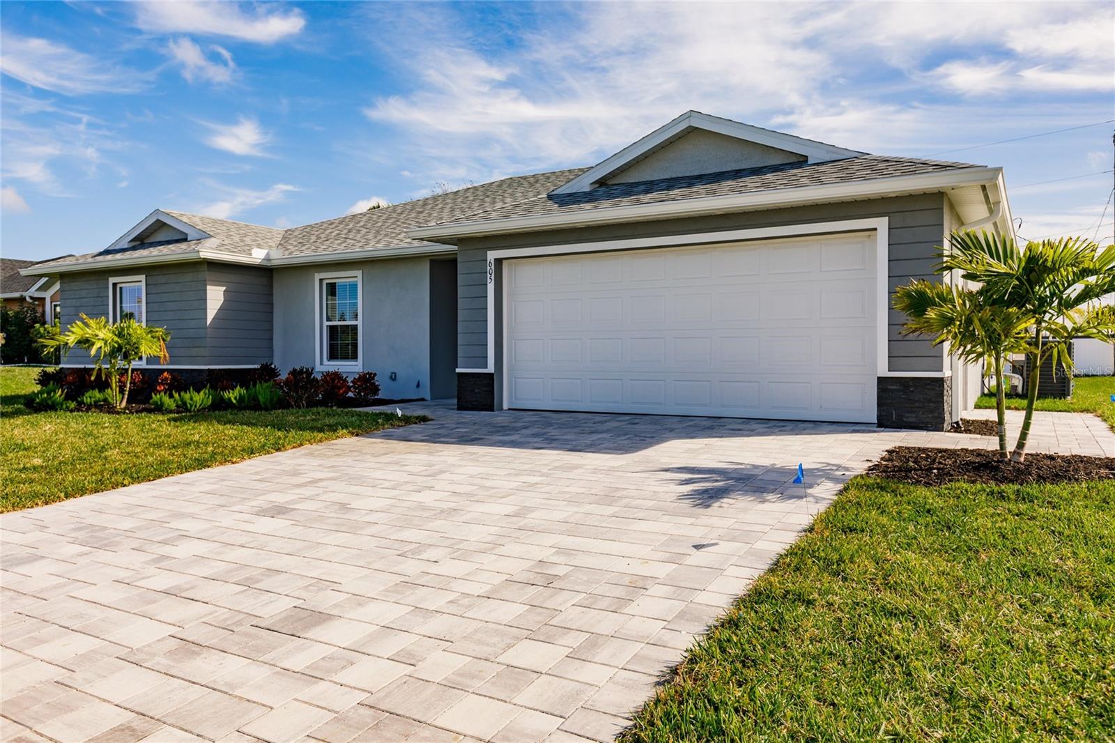 118 Nw 1st Pl, Cape Coral, FL 33993