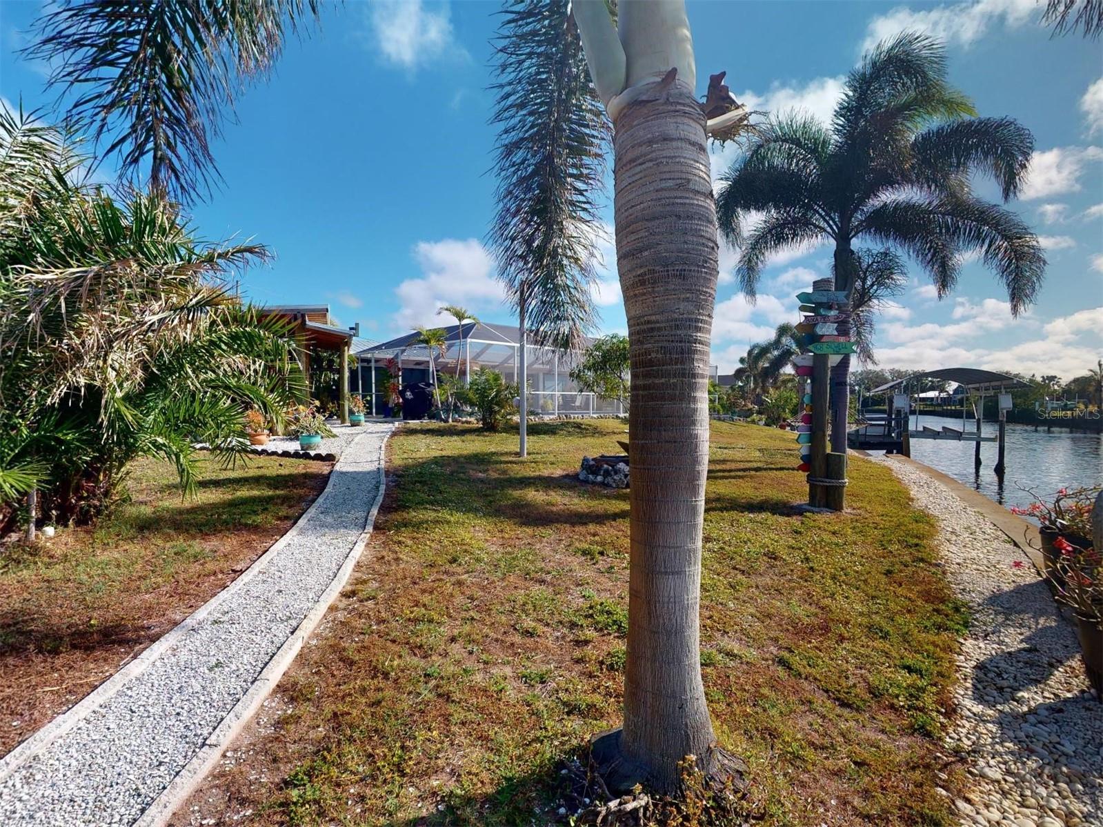 193 N Waterway Dr Nw, Port Charlotte, FL 33952