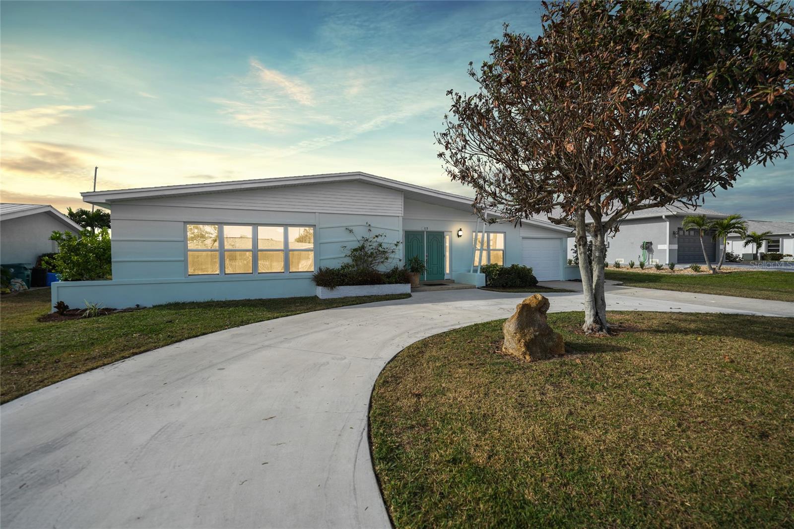 115 Leland St Se, Port Charlotte, FL 33952