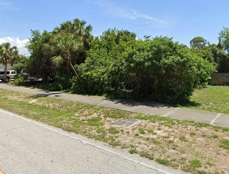 21271 Quesada Ave, Port Charlotte, FL 33952