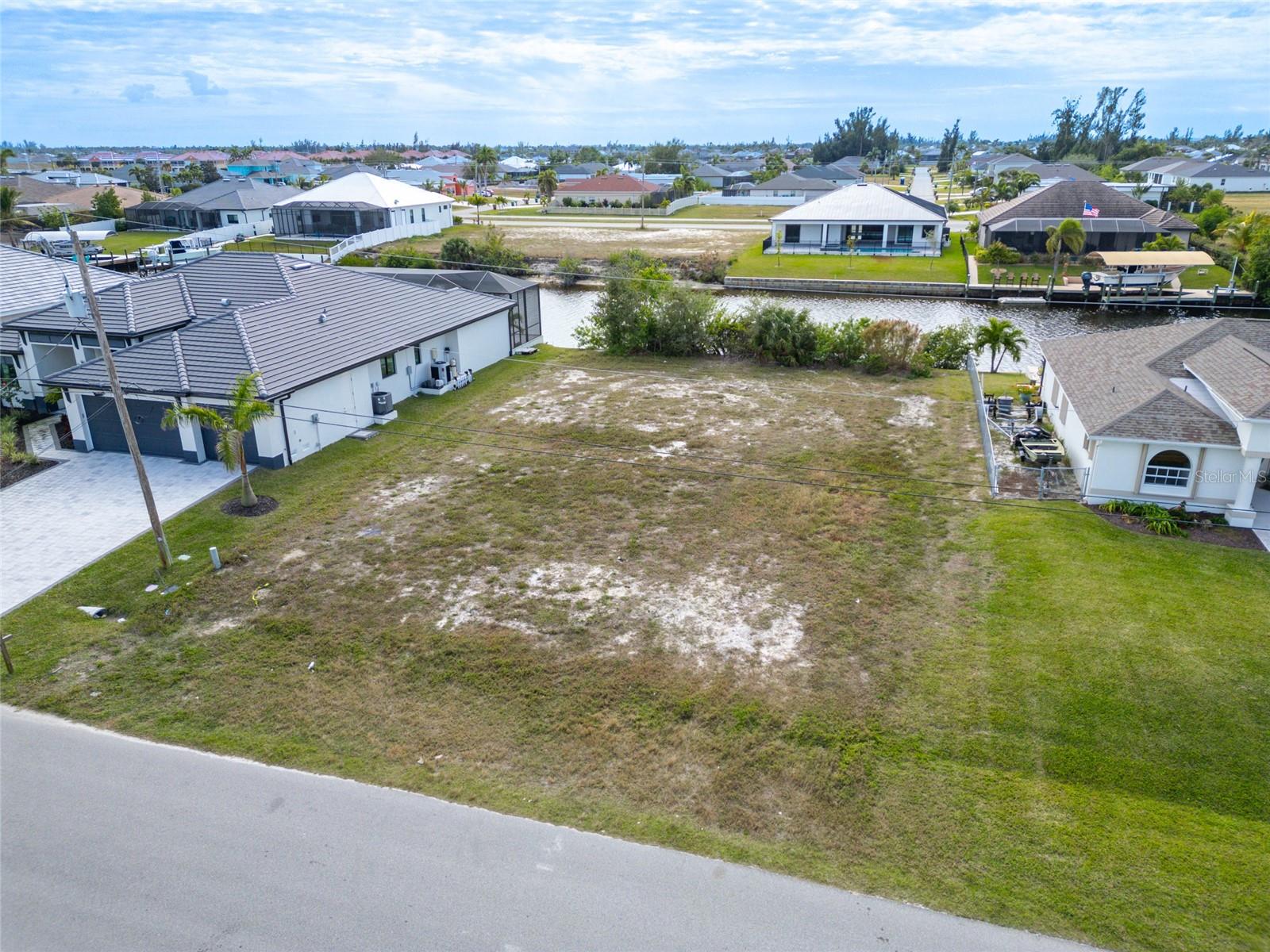 3400 Nw 1st St, Cape Coral, FL 33993
