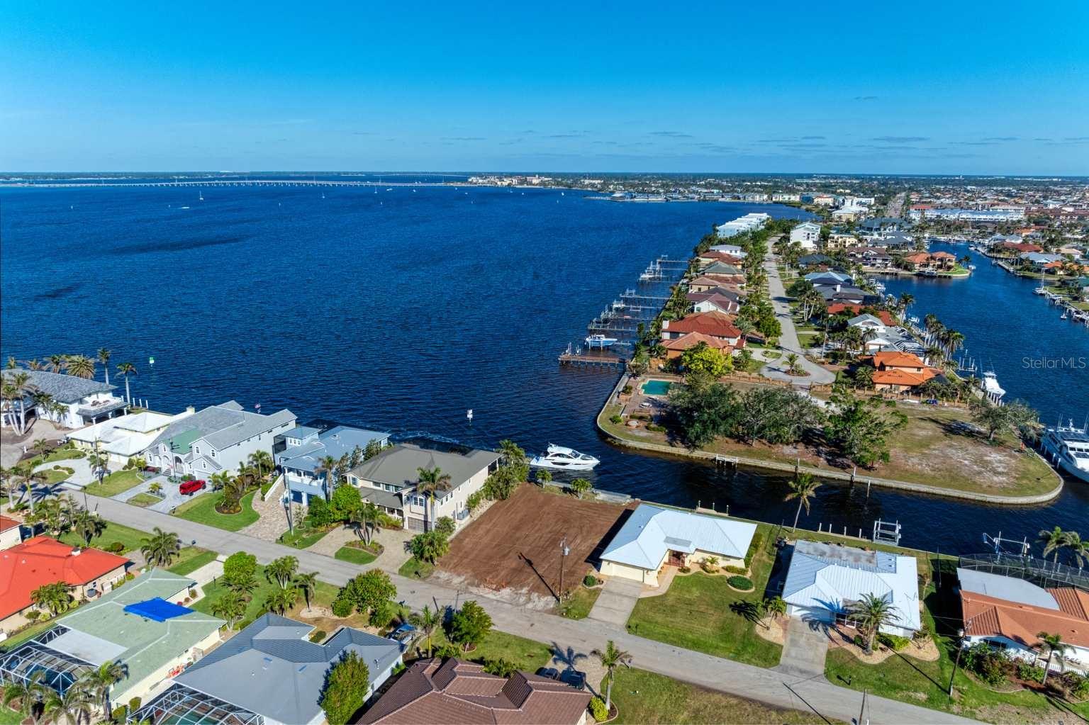 2181 Palm Tree Dr, Punta Gorda, FL 33950