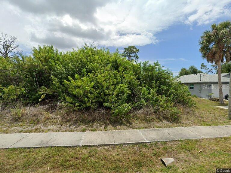 169 Bonita Dr, Rotonda West, FL 33947