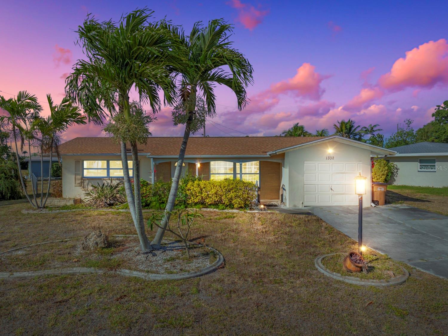1332 Se 44th St, Cape Coral, FL 33904