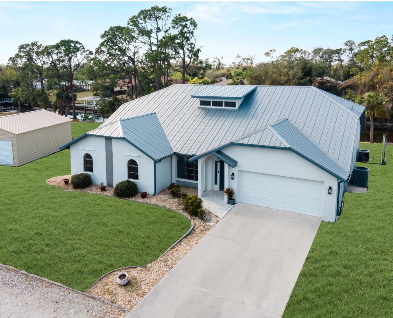 908 Tropical Cir Nw, Port Charlotte, FL 33948