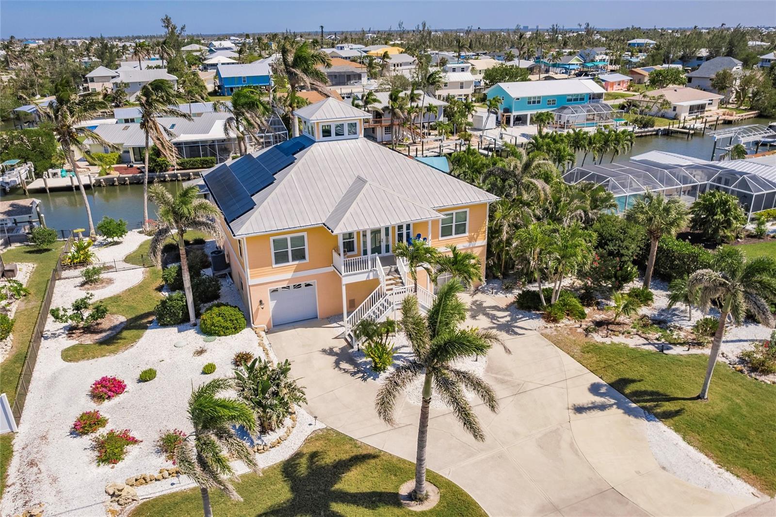 3704 Bayview Ave, St James City, FL 33956