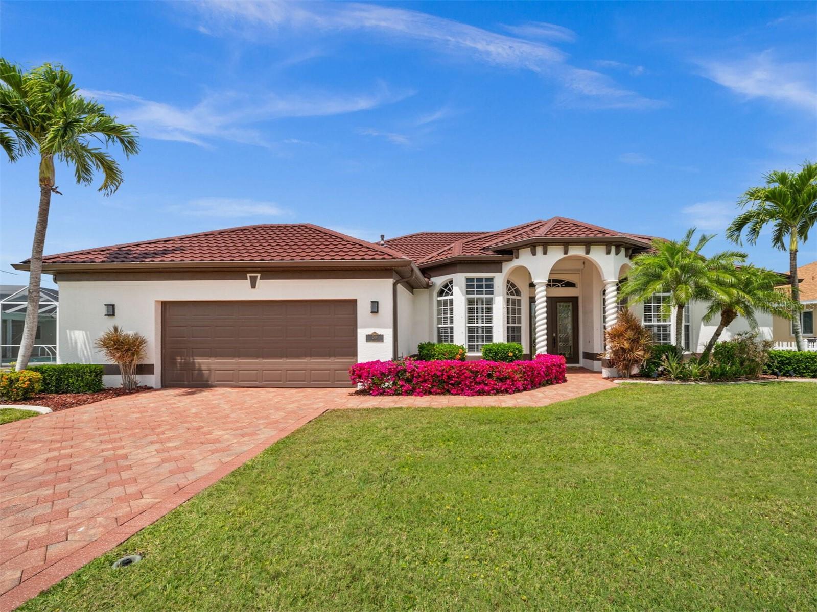249 Sw 37th Ln, Cape Coral, FL 33914