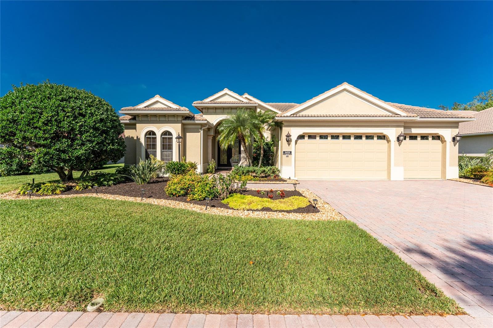 4676 Tuscana Dr, Sarasota, FL 34241