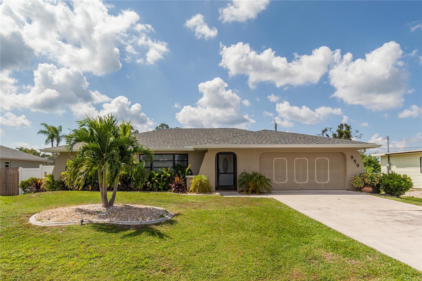 949 Springview Ave Nw, Port Charlotte, FL 33948