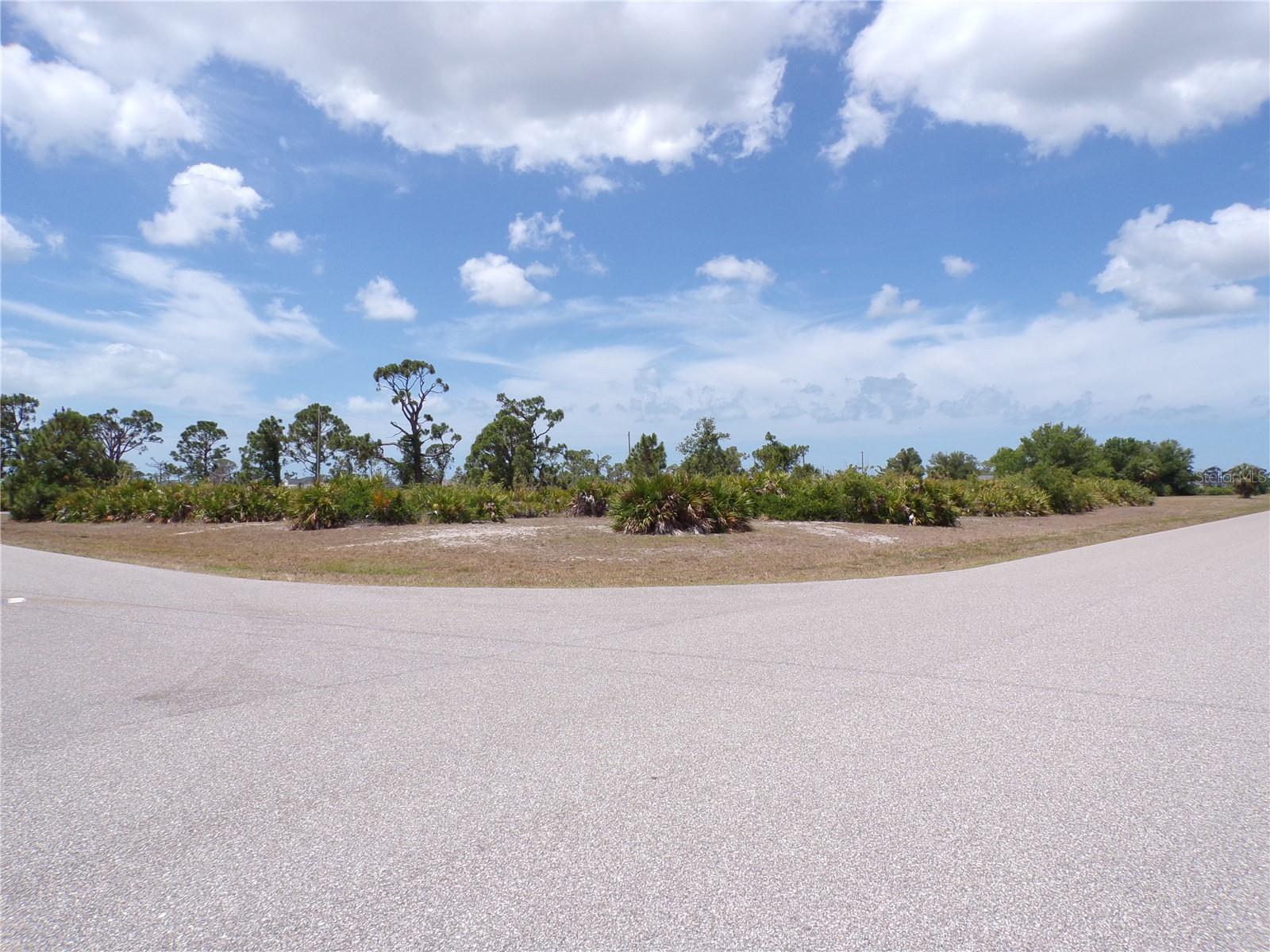 30 Brig Cir N, Placida, FL 33946