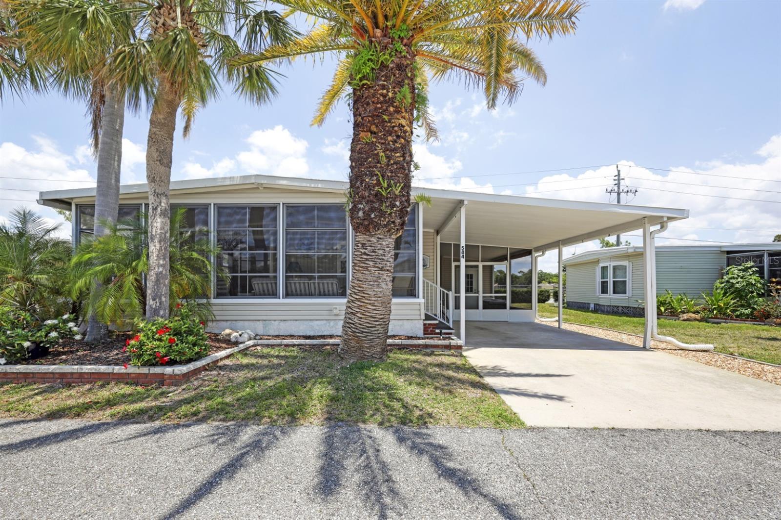 2100 Kings Hwy #584, Port Charlotte, FL 33980